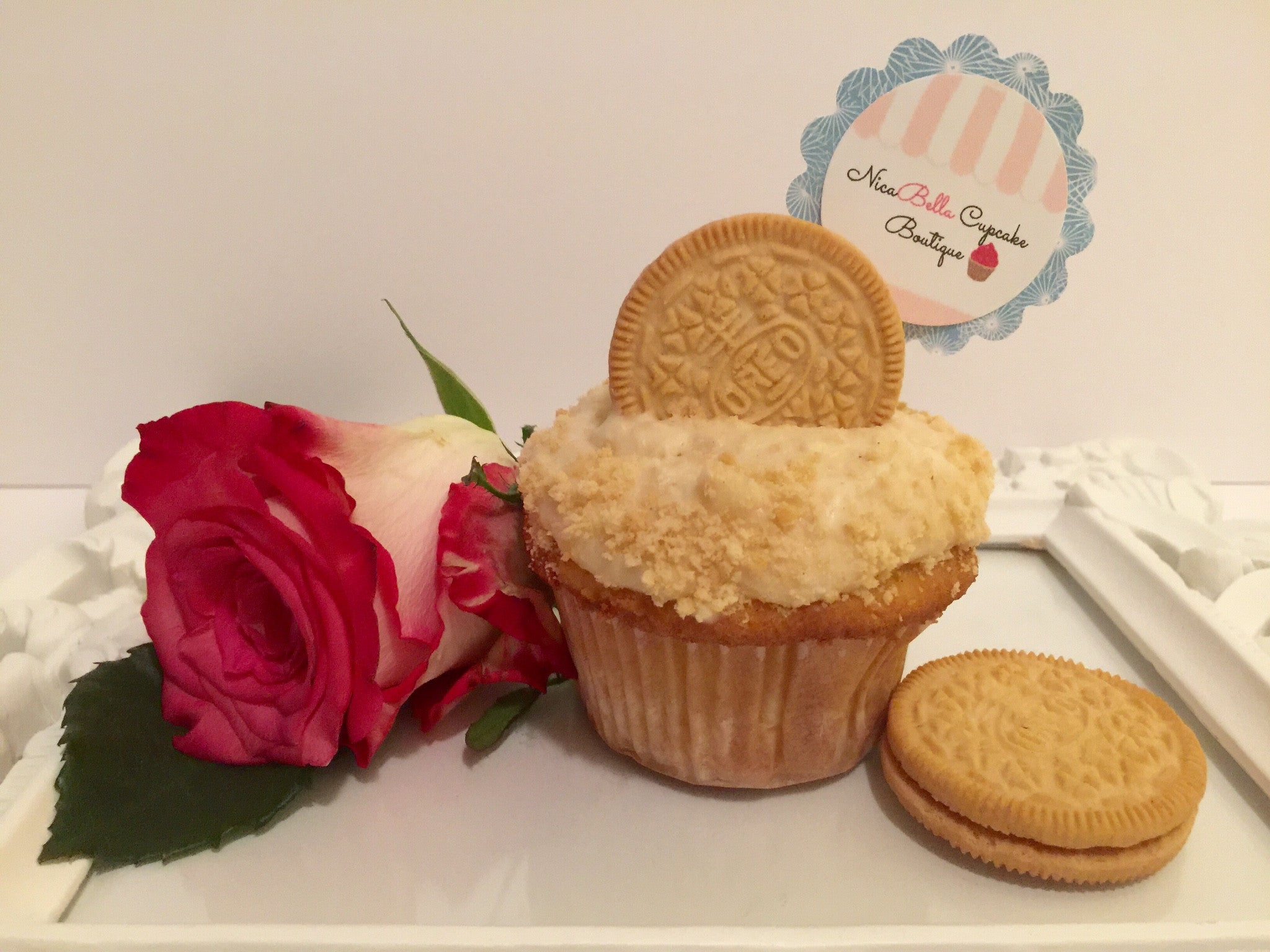 Golden Cookies and Cream - NicaBella Cupcake Boutique